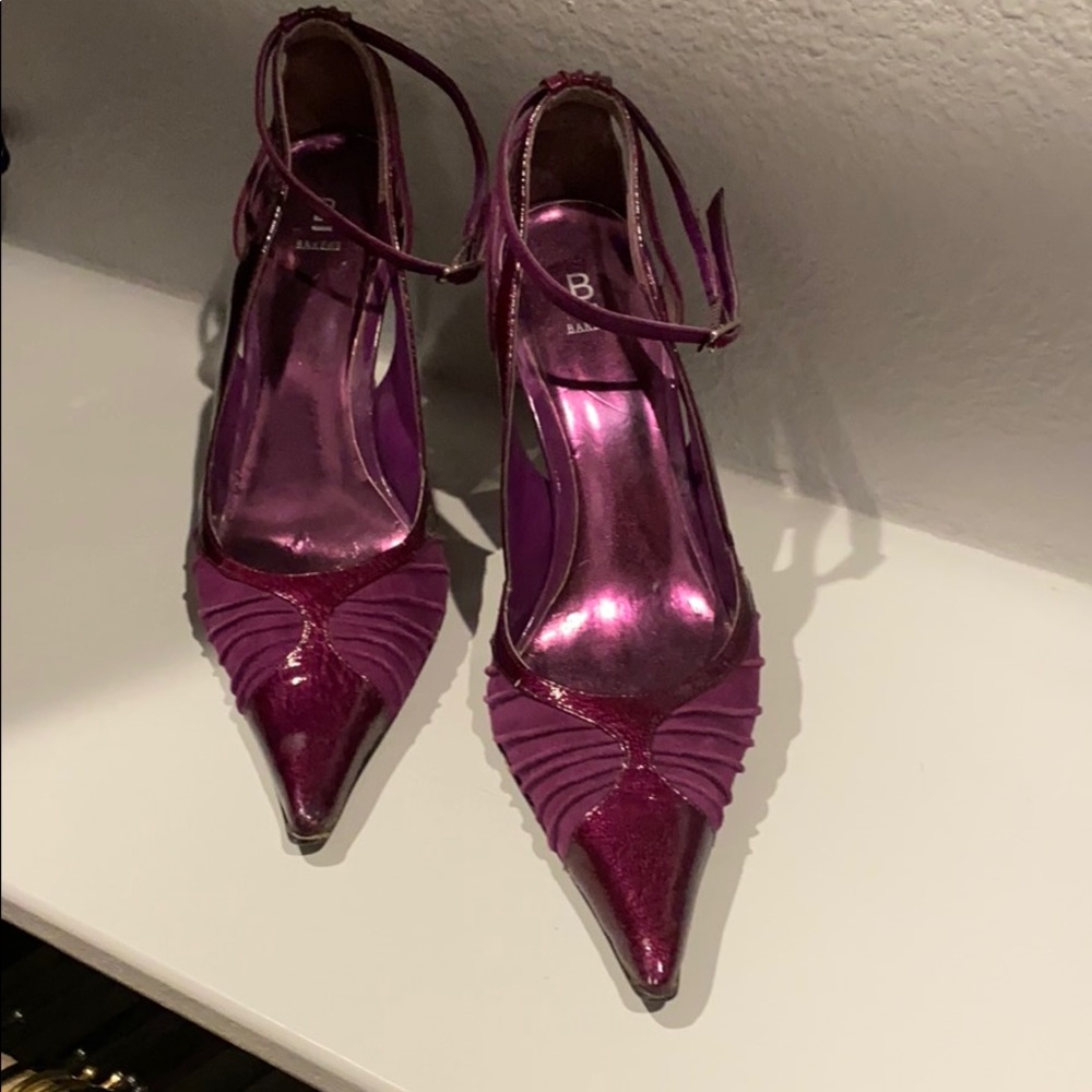 Purple strapped pump